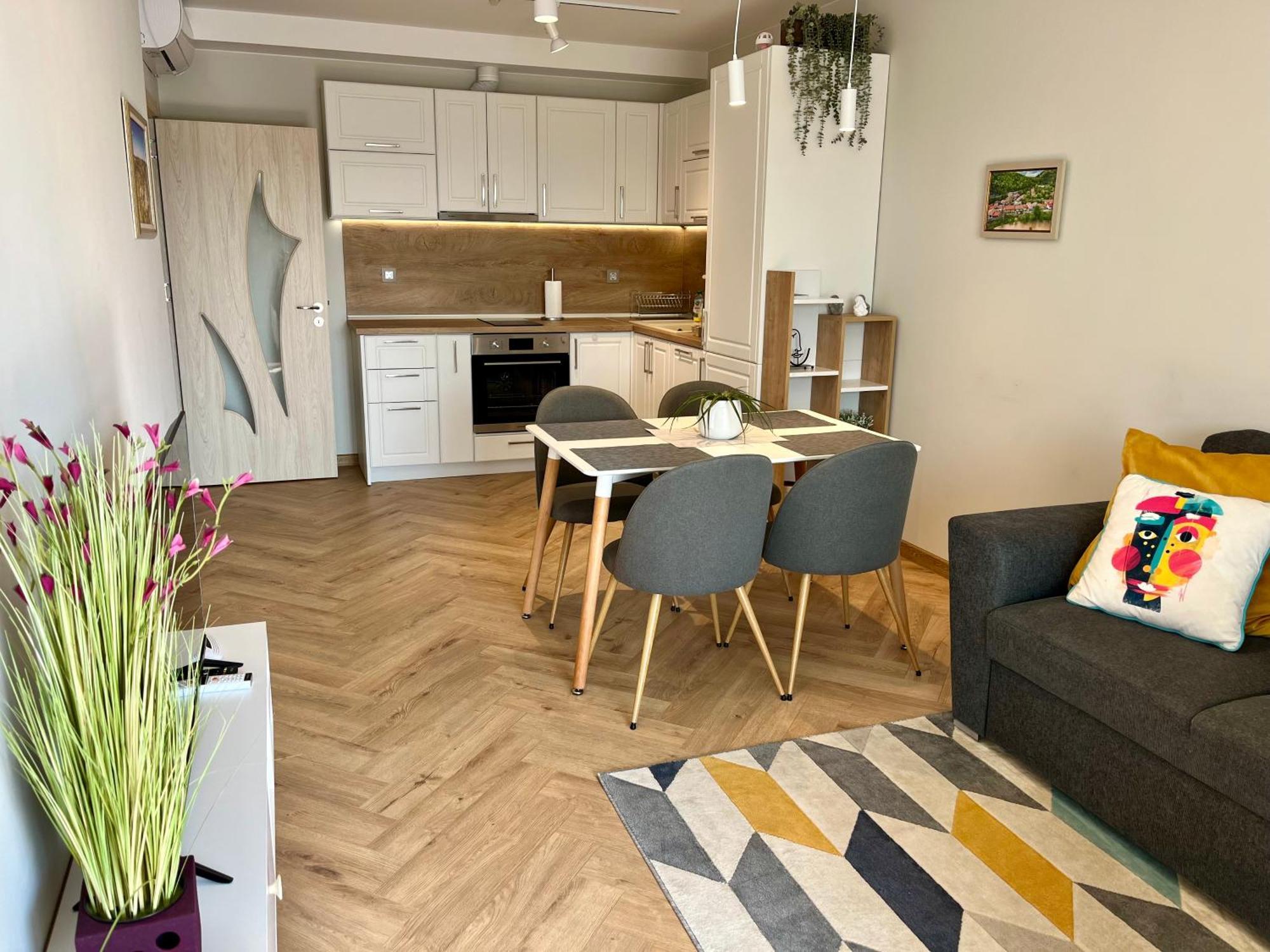 Parkcentral Luxury In City Center 7 Veliko Tărnovo Esterno foto