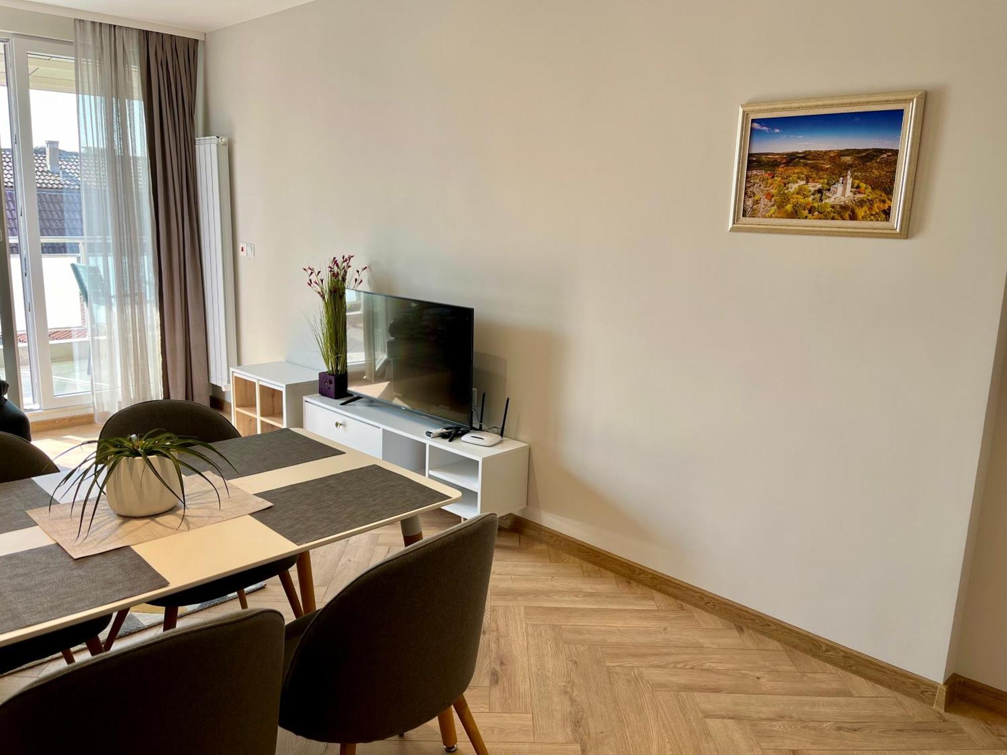 Parkcentral Luxury In City Center 7 Veliko Tărnovo Esterno foto